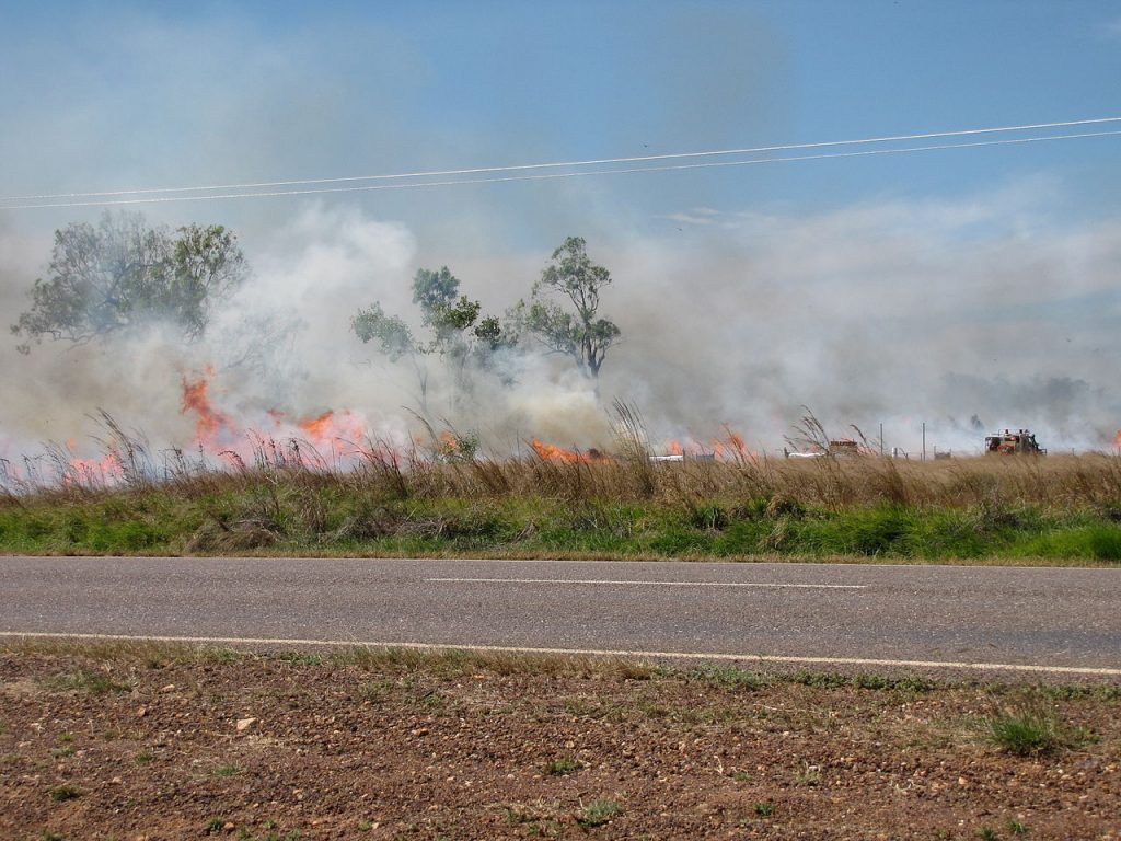 This image has an empty alt attribute; its file name is 1280px-Firefighting_at_Hillview_North_of_Adelaide_River_August_2010_01-1024x768.jpg